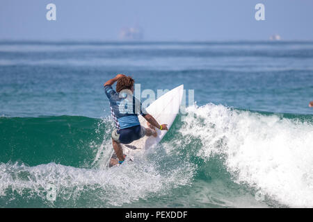 David do Carmo en compétition dans l'US Open de surf 2018 Banque D'Images