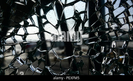 Un Close-up de fissures dans la surface du verre Banque D'Images