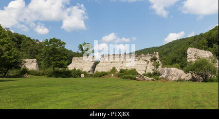 AUSTIN, PA, USA-10 Août 18 : Vestiges d'un barrage qui a échoué peu après la construction, en 1911, causant la mort de 78 personnes. Banque D'Images