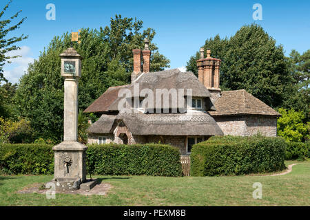 Hameau de Blaise, un groupe de 9 chalets, 1 e année, inscrits dans Henbury, Bristol, Royaume-Uni. Ils ont été conçus par John Nash et construite en 1809 pour les retraités Banque D'Images