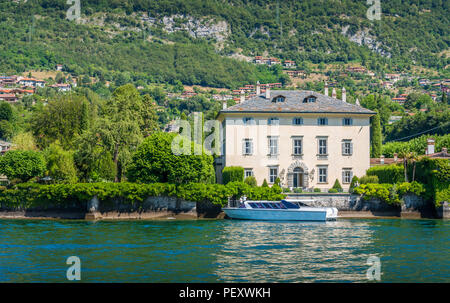La belle villa Balbiano à Lenno, sur le lac de Côme, Lombardie, Italie. Banque D'Images