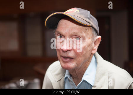 Fred Harvey, un vétéran de la Marine, pose pour une photo à l'Iwo Jima Association of America 71e anniversaire et Colloque à Arlington, en Virginie, le 18 février 2016. Harvey est un survivant de la bataille d'Iwo Jima. (U.S. Marine Corps photo par le Sgt. Melissa Karnath/libérés) Banque D'Images