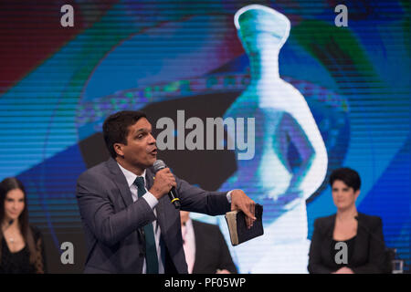 Sao Paulo, Sao Paulo, Brésil. Août 18, 2018. CABO DACIOLO, candidat par Patriotas Partie, prend part au débat des élections de 2018 pour le président du Brésil, au siège de Rede TV. Credit : Paulo Lopes/ZUMA/Alamy Fil Live News Banque D'Images