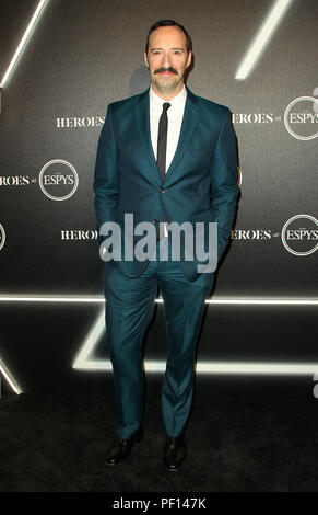 Héros au ESPYs événement tenu au City Market House Social à Los Angeles, Californie. Avec : Tony Hale Où : Los Angeles, California, United States Quand : 18 Jul 2018 Credit : Adriana Barraza M./WENN.com Banque D'Images