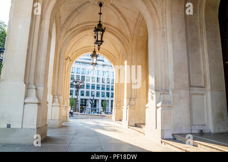 De près de l'Alte Oper à Francfort en Allemagne, Europe Banque D'Images