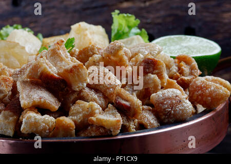 Grésillement ou manioc frit et du manioc Banque D'Images