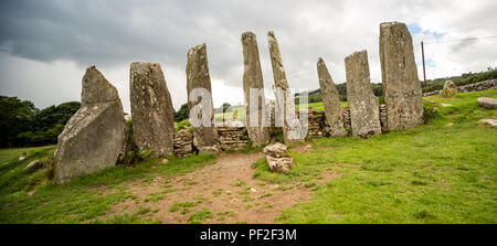 Le Cairn néolithique chambré Saint surplombant la baie Wigtown Cairns dans le sud-ouest de l'Écosse. Construit au 4e millénaire avant J.-C., ils sont connus sous le nom de Clyde ! Banque D'Images