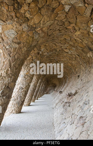 L'architecture de Antonio Gaudi à l'intérieur Parc Guell Banque D'Images