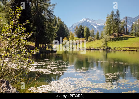 Lake Blau voir près de Martigny (Valais, Suisse) Banque D'Images