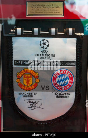 Signes Manchester United Champions League Pennant Banque D'Images