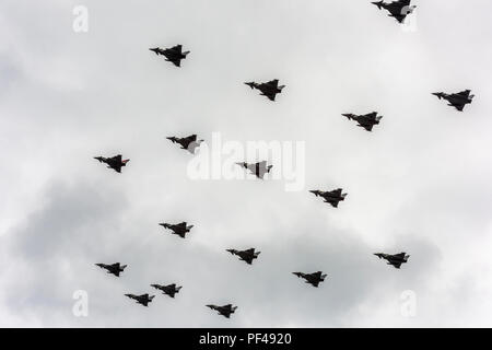 La RAF 100e anniversaire l'avion passer au-dessus de Londres en juillet 2018 Banque D'Images