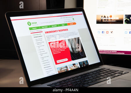 Milan, Italie - 15 août 2018 : l'ONG Oxfam International Page d'accueil du site. Logo Oxfam International visible. Banque D'Images