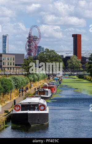 Canal de navigation de la rivière Lea, Hackney, Londres Angleterre Royaume-Uni UK Banque D'Images