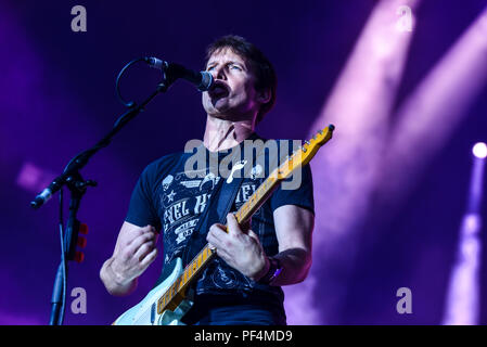 Allemagne, Cobourg, HUK Coburg Open Air - 18 août 2018 - Concert, James Blunt - Bild : James Blunt jouant son set à l'HUK Coburg Open Air 2018. Alamy Live News Entertainment / Crédit : Ryan Evans Crédit : Ryan Evans/Alamy Live News Banque D'Images