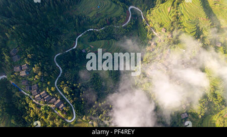 Congjiang, province de Guizhou, Chine, 19 août 2018 une mer de nuages.Costfoto:Crédit/Alamy Live News Banque D'Images