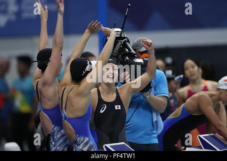Jakarta, Indonésie. Août 19, 2018. Le Japon l'équipe de célébrer après les femmes du 4x100m relais nage libre en finale de la 18e Jeux asiatiques à Jakarta, Indonésie, le 19 août 2018. Credit : Fei Maohua/Xinhua/Alamy Live News Banque D'Images