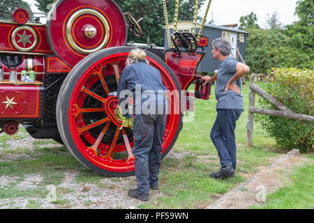 Jusqu'à vapeur, des moteurs d'arriver pour le grand bain à vapeur, Blandford Dorset juste, Dorset, UK Banque D'Images