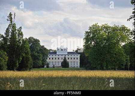 Dessau-Wörlitz Jardin Royaume, lac, parcs historiques de Woerlitz Woerlitz palace, Wörlitz, | Radisson Blu Fürst Leopold Park, Schloss Schkopau, Dessau, Sachsen-Anhalt Banque D'Images