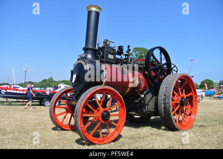 Un moteur de traction à usage général Marshall 'Midnight Rumbler' stationné sur l'affichage à Torbay, juste à vapeur Churston, Devon, Angleterre Banque D'Images