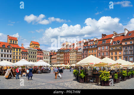 Varsovie Vieille Ville (Stare Miasto). Cafés et restaurants de la place de la vieille ville (Rynek Starego Miasta), Varsovie, Pologne Banque D'Images