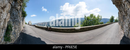 Randonnée à vélo dans la Combe Laval, Saint-Laurent-en-Royans, France Banque D'Images