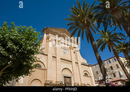 L'église de l'Immaculée Conception, L'Île-Rousse, Corse, France, Europe Banque D'Images