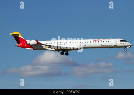 Zurich, Suisse. Août 11, 2018. (Iberia Regional Air Nostrum) Bombardier CRJ-1000 à l'aéroport de Zurich Kloten. Crédit : Fabrizio Gandolfo/SOPA Images/ZUMA/Alamy Fil Live News Banque D'Images