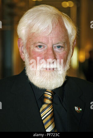 Déposée - 25 février 2008, Israël, Jérusalem : Uri Avnery, journaliste et activiste de la paix d'Israël. Le militant pacifiste israélien Uri Avnery avec racines allemandes est mort à Tel Aviv, dans la nuit du lundi. Photo : Rainer Jensen/dpa Banque D'Images