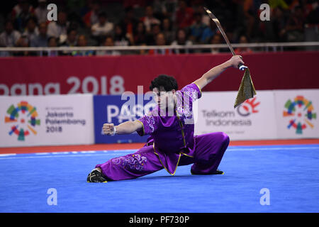 Jakarta, Indonésie. 20e Août, 2018. Betto Hibiki de Japon au cours de la concurrence de la concurrence Daoshu Men's Daoshu Gunshu & All-Round match lors de la 18e Jeux asiatiques à Jakarta, Indonésie, le 20 août 2018. Source : Xinhua/Yulong Pan/Alamy Live News Banque D'Images