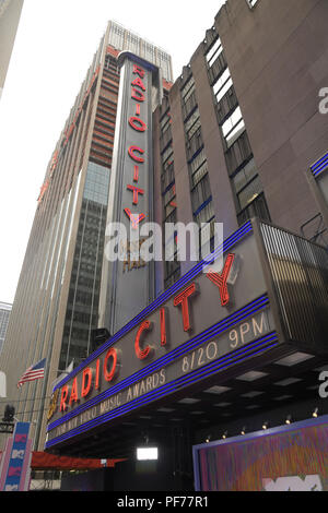 New York, NY, USA. 20e Août, 2018. (Nom) assiste à la 2018 MTV Music Awards au Radio City Music Hall, le 20 août 2018 à New YorkL, dans l'espace Image Crédit : Punch/media/Alamy Live News Banque D'Images