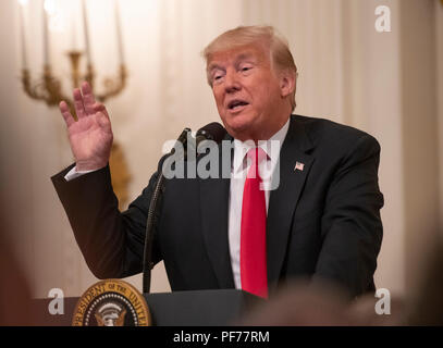 Washington DC, USA. 20e Août, 2018. Le Président des Etats-Unis, Donald J. Trump rend les commentaires comme il est l'hôte d'une 'Salute aux héros de l'Immigration et des douanes et des douanes et de la protection des frontières" dans la East Room de la Maison Blanche à Washington, DC le lundi 20 août, 2018. Credit : Ron Sachs/CNP /MediaPunch MediaPunch Crédit : Inc/Alamy Live News Banque D'Images