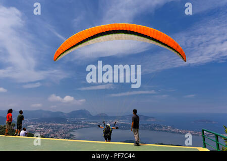 Parachute, Niteroi, Rio de Janeiro, Brésil Banque D'Images