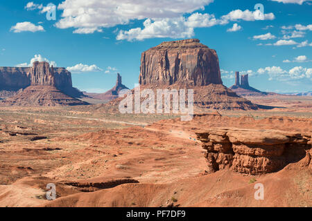 Monument valley à estivales - wild west en Arizona, États-Unis Banque D'Images