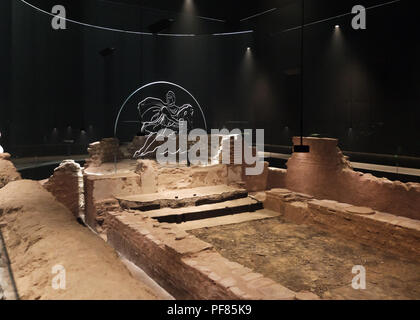 Vue intérieure du Temple Romain de Mithra Mithraeum, Londres, Walbrook, ville de Londres, sous le bâtiment du siège européen de Bloomberg. Banque D'Images