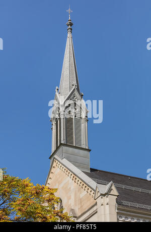 Zurich, Suisse - le 27 septembre 2017 : tour de l'église Friedenskirche Equippers à Zurich. L'église a été établi Equippers Friedenskirche Banque D'Images