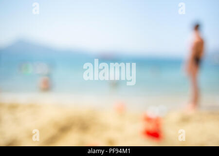 Fond d'été brouillée avec plage. Maison de vacances et de concept. Banque D'Images