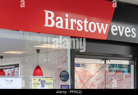 Bairstow Eves (partie de l'échelle d'un groupe plc) Agents immobiliers shop signage de Brentwood Essex Banque D'Images