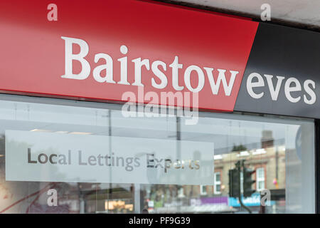 Bairstow Eves (partie de l'échelle d'un groupe plc) Agents immobiliers shop signage de Brentwood Essex Banque D'Images