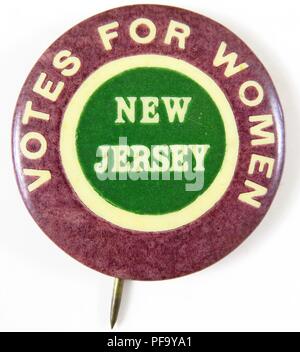 Pinback Bouton avec texte la lecture de vote des femmes du New Jersey, plaidoyer pour le vote des femmes, 1910. () Banque D'Images