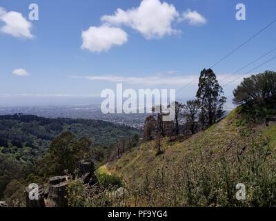 Vue aérienne de la baie de San Francisco de la Berkeley Hills, Berkeley, Californie, le 31 mai 2018. () Banque D'Images