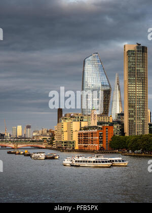 Toits de Londres y compris la Banque du Sud, l'Oxo Tower Tour de la Banque du Sud, l'un et le Fragment de Blackfriars Banque D'Images