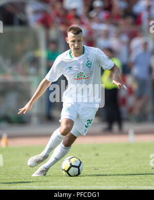 Les vers, Deutschland. Août 18, 2018. Maximilian EGGESTEIN (HB) à l'action. DFB Pokal Soccer, ronde 1, Wormatia Worms - SV Werder Bremen (HB) 1 : 6, le 18/08/2018 à Worms, Allemagne. # #  DFL règlement interdit toute utilisation des photographies comme des séquences d'images et/ou quasi-vidéo # #  | Conditions de crédit dans le monde entier : dpa/Alamy Live News Banque D'Images