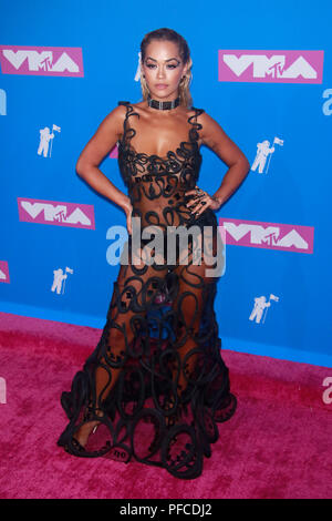 New York, NY, USA. 20e Août, 2018. Rita Ora en arrivant à la 2018 MTV Video Music Awards au Radio City Music Hall de New York le 20 août 2018. Crédit : Diego Corredor Punch/media/Alamy Live News Banque D'Images