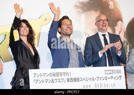 Tokyo, Japon. 21 août, 2018. (L à R) L'actrice canadienne Evangeline Lilly, acteur américain Paul Rudd et directeur Peyton Reed poser pour les caméras au cours d'une réunion spéciale pour le film de ventilateur et la Guêpe Ant-Man le 21 août 2018, Tokyo, Japon. Les acteurs qui s'est rendu au Japon pour promouvoir la suite Ant-Man qui sortira au Japon le 31 août. Credit : Rodrigo Reyes Marin/AFLO/Alamy Live News Banque D'Images