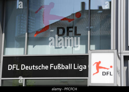 Frankfurt am Main, Allemagne. Août 21, 2018. Le siège de la Ligue allemande de football (DFL), où une réunion de DFL et DFB doit avoir lieu. À l'invitation du Président Grindel DFB et président de la Ligue, Rauball entraîneur national Löw et manager de l'équipe de Bierhoff traitera des changements top football avec les dirigeants de clubs et cinq représentants de la 'Commission de Football du LDF'. Credit : Arne Dedert/dpa/Alamy Live News Banque D'Images