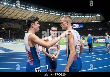 Berlin, Deutschland. 10 août, 2018. Les trois BRUGES produites ensemble avant la course, fonction, de gauche à droite gagnants Jakob INGEBRIGTSEN (NI/1e place), Henrik INGEBRIGTSEN (NI/4e place), Filip INBRIGTSEN (NI/12e place), la finale du 1500m hommes, sur 10.08.2018 Championnats d'Europe d'athlétisme 2018 à Berlin/Allemagne à partir de 06.08. - 12.08.2018. Utilisation dans le monde entier | Credit : dpa/Alamy Live News Banque D'Images