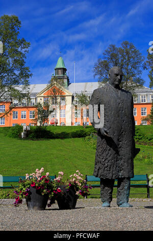 La statue du roi Olav, Kings Park, ville de Tromso, Île Tromsoya, comté de Troms, Norvège Banque D'Images