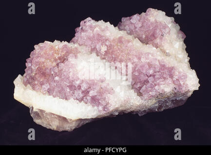 Cristaux de fluorite sur quartz, Close up. Banque D'Images