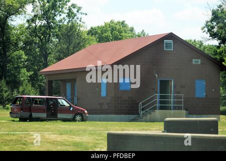 Une vue extérieure de l'aire de la Fort McCoy armes combinées (Centre de formation collective CACTF) complexe est indiqué le 7 juin 2018, à Fort McCoy, Wisconsin Le CACTF fournit un large éventail d'environnements de formation. Le complexe, construit au coût de plus de 14 millions de dollars, a été achevée à la fin de 2012. La première utilisation de l'CACTF pour la formation a été par le Bureau fédéral d'enquête en mars 2013. Depuis, des centaines de différentes unités militaires ainsi que les organismes d'application ont fait usage de l'installation. Banque D'Images