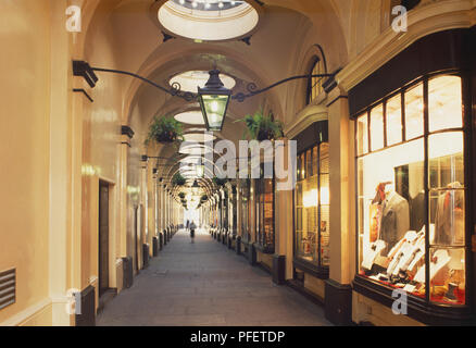 La Grande-Bretagne, l'Angleterre, Londres, Royal Opera Arcade. Banque D'Images